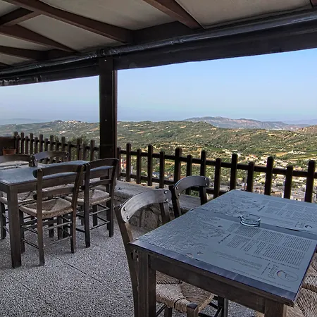 Earino Apartment